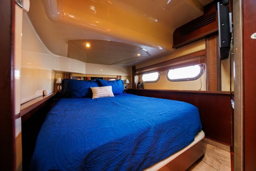 2006 52 Sea Ray Sedan Bridge Zoe Grace VIP Stateroom