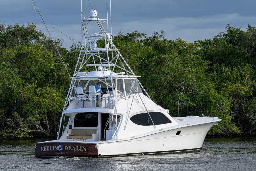 Hatteras 63 Reelin N Dealin - Exterior Profile