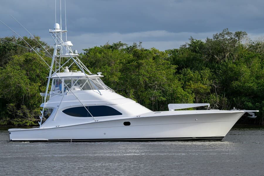 Hatteras 63 Reelin N Dealin - Exterior Profile