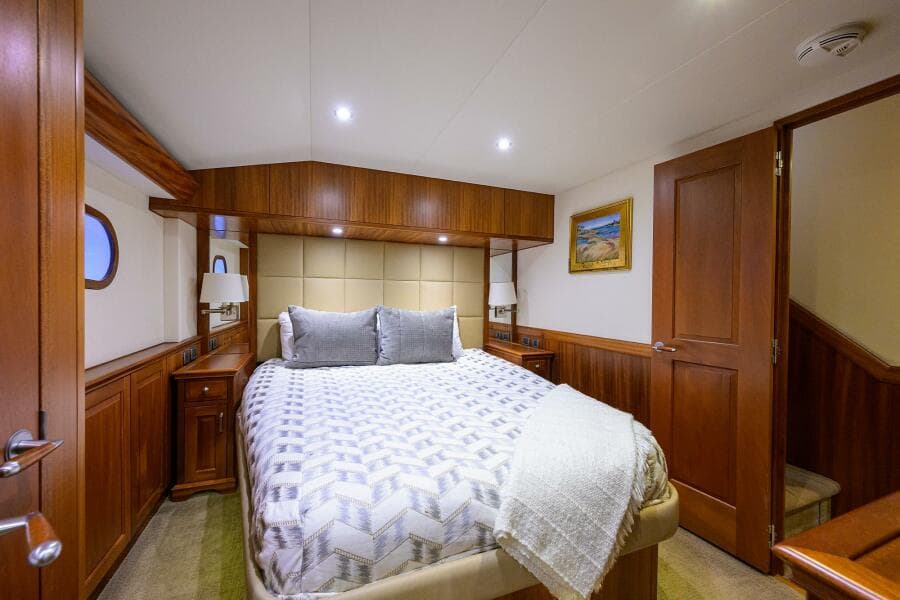 Hatteras 63 Reelin N Dealin - Interior Master Stateroom