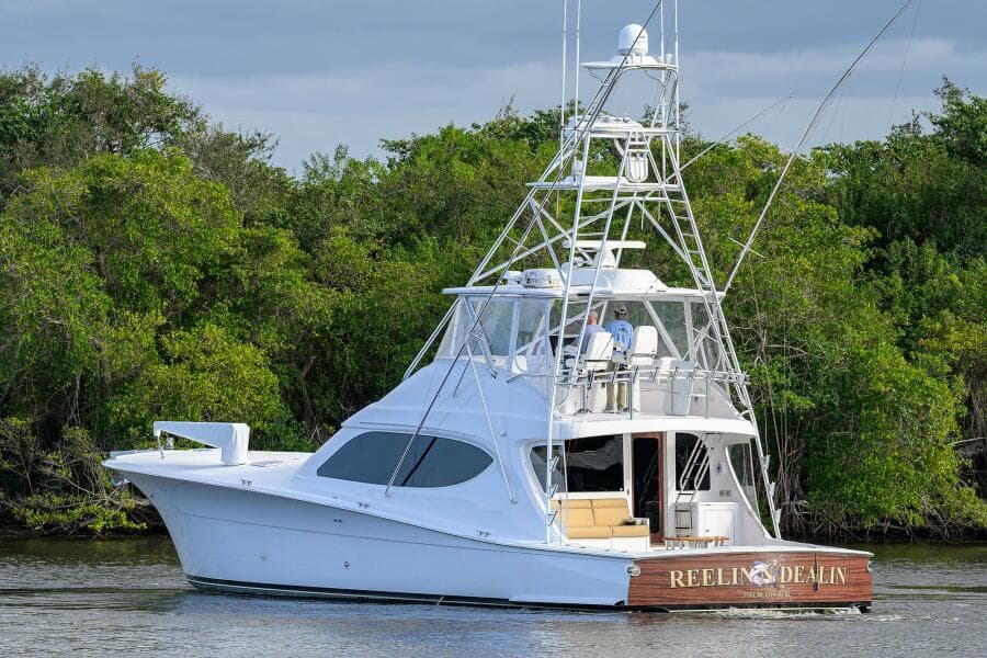 Hatteras 63 Reelin N Dealin - Exterior Profile