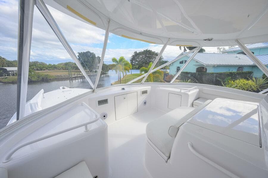 Hatteras 63 Reelin N Dealin - Exterior Flybridge