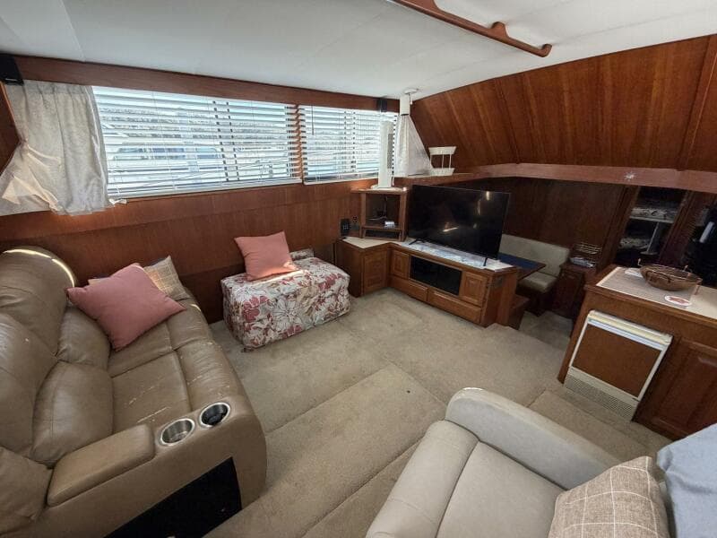 1987 Viking 44 Motor Yacht