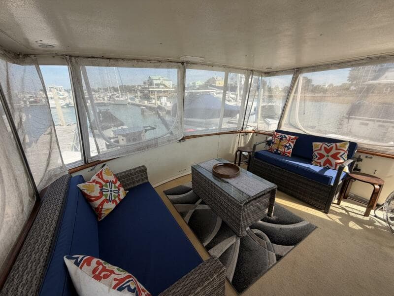 1987 Viking 44 Motor Yacht