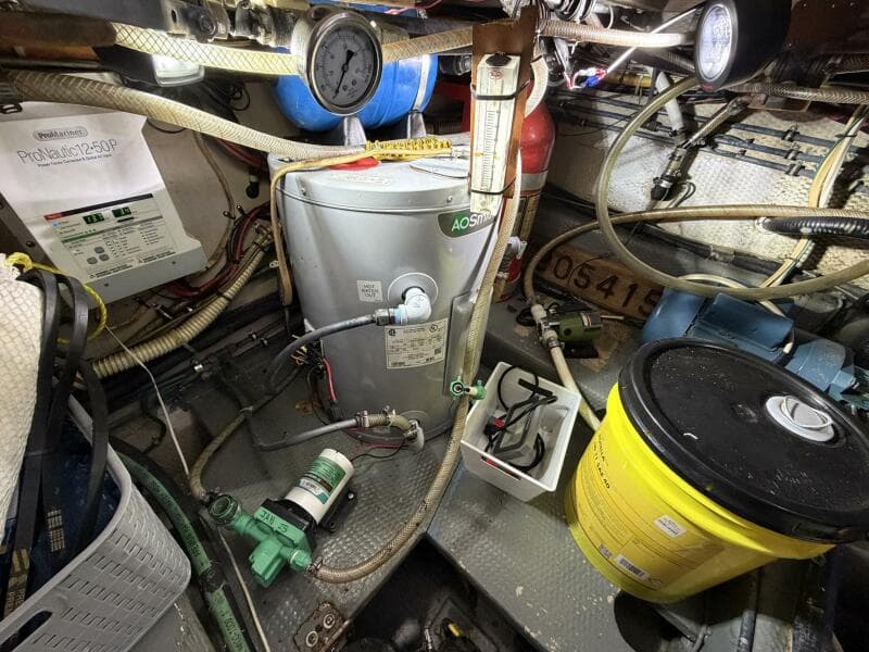 1987 Viking 44 Motor Yacht