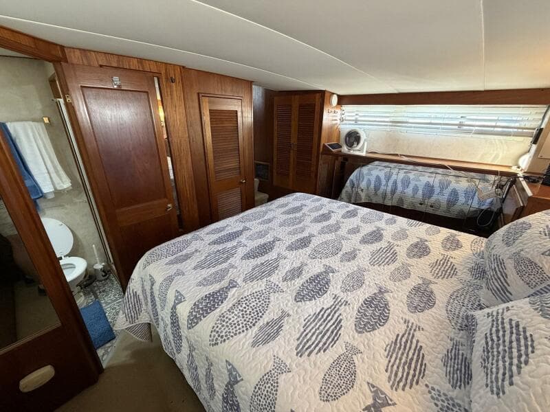 1987 Viking 44 Motor Yacht