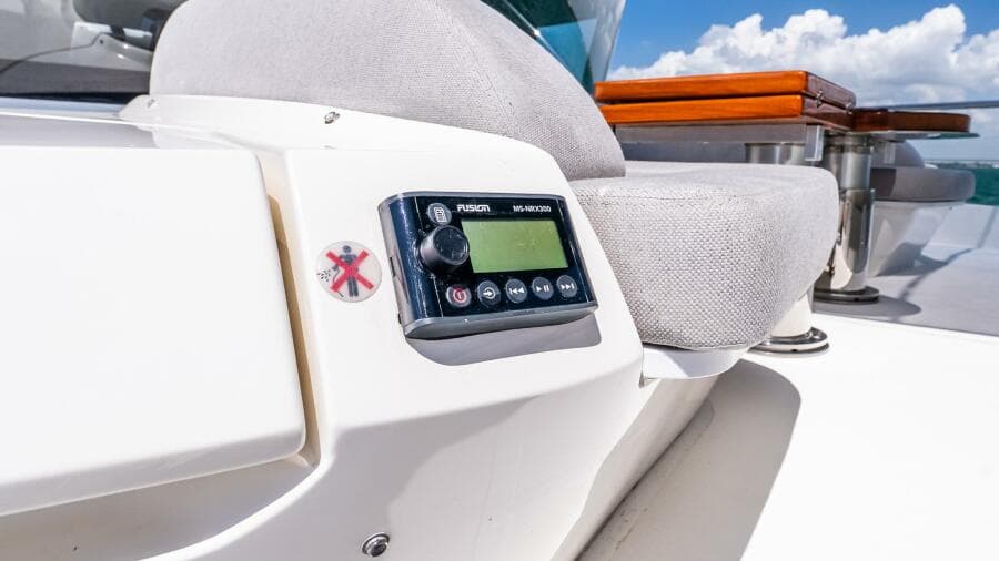 2022 Absolute 64 Navetta