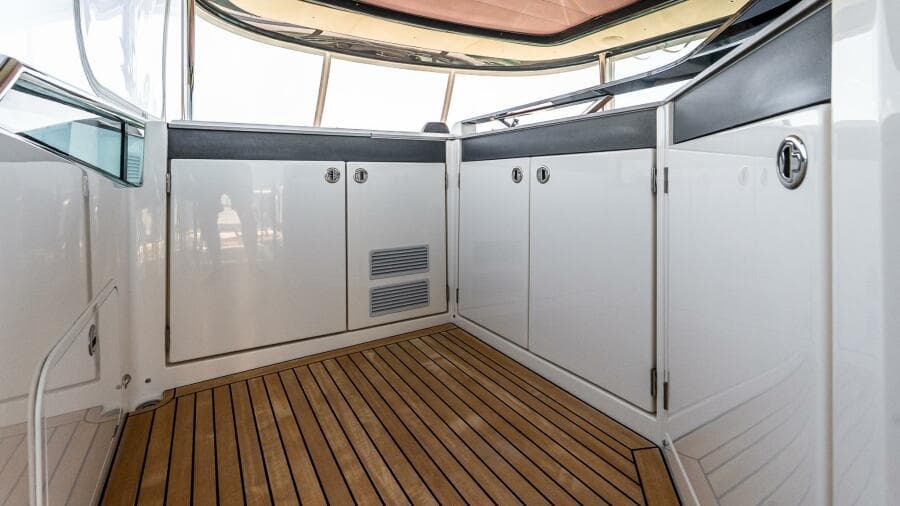 2022 Absolute 64 Navetta