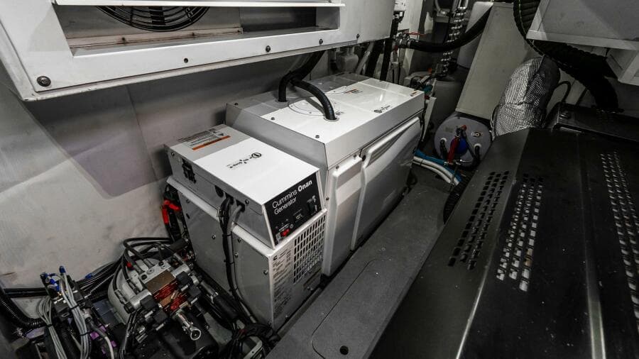 2022 Absolute 64 Navetta