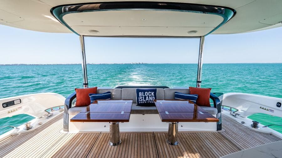 2022 Absolute 64 Navetta