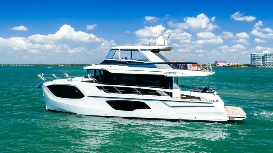 2022 Absolute 64 Navetta