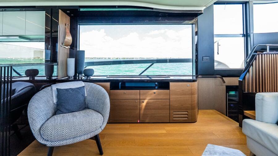 2022 Absolute 64 Navetta