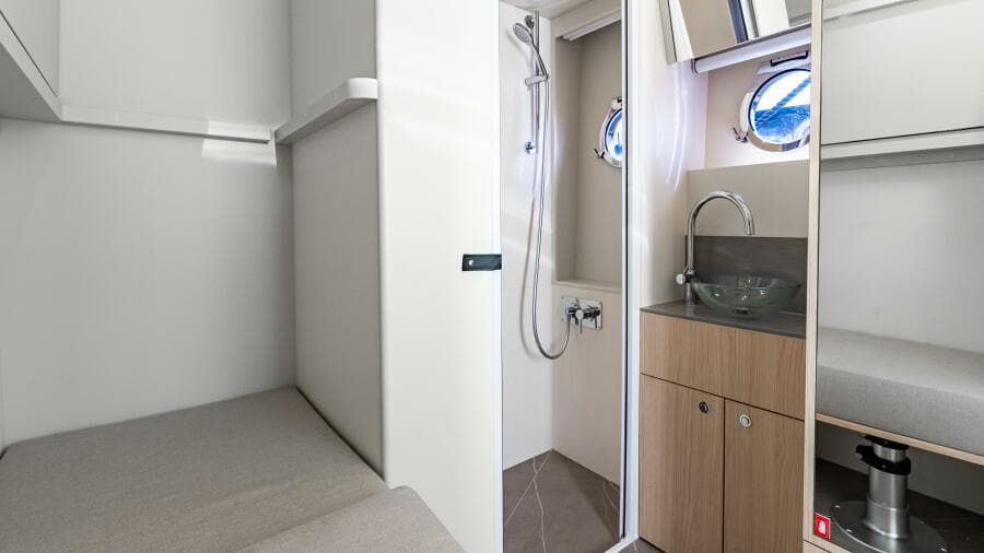 2022 Absolute 64 Navetta