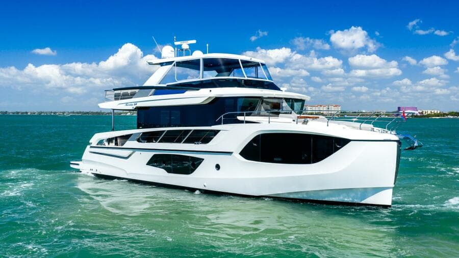 2022 Absolute 64 Navetta
