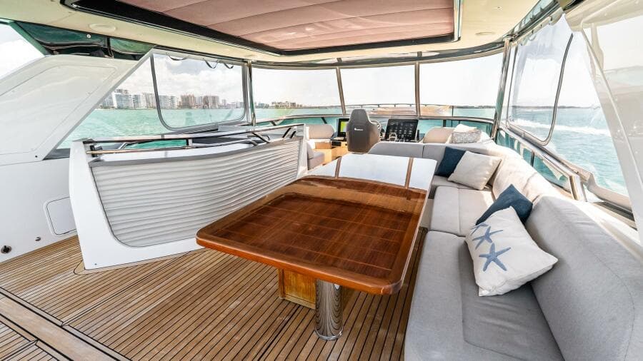 2022 Absolute 64 Navetta