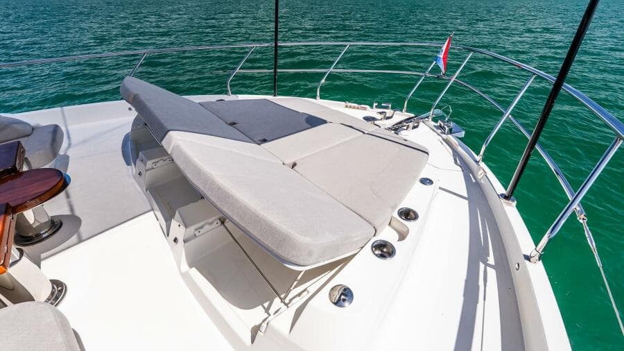 2022 Absolute 64 Navetta