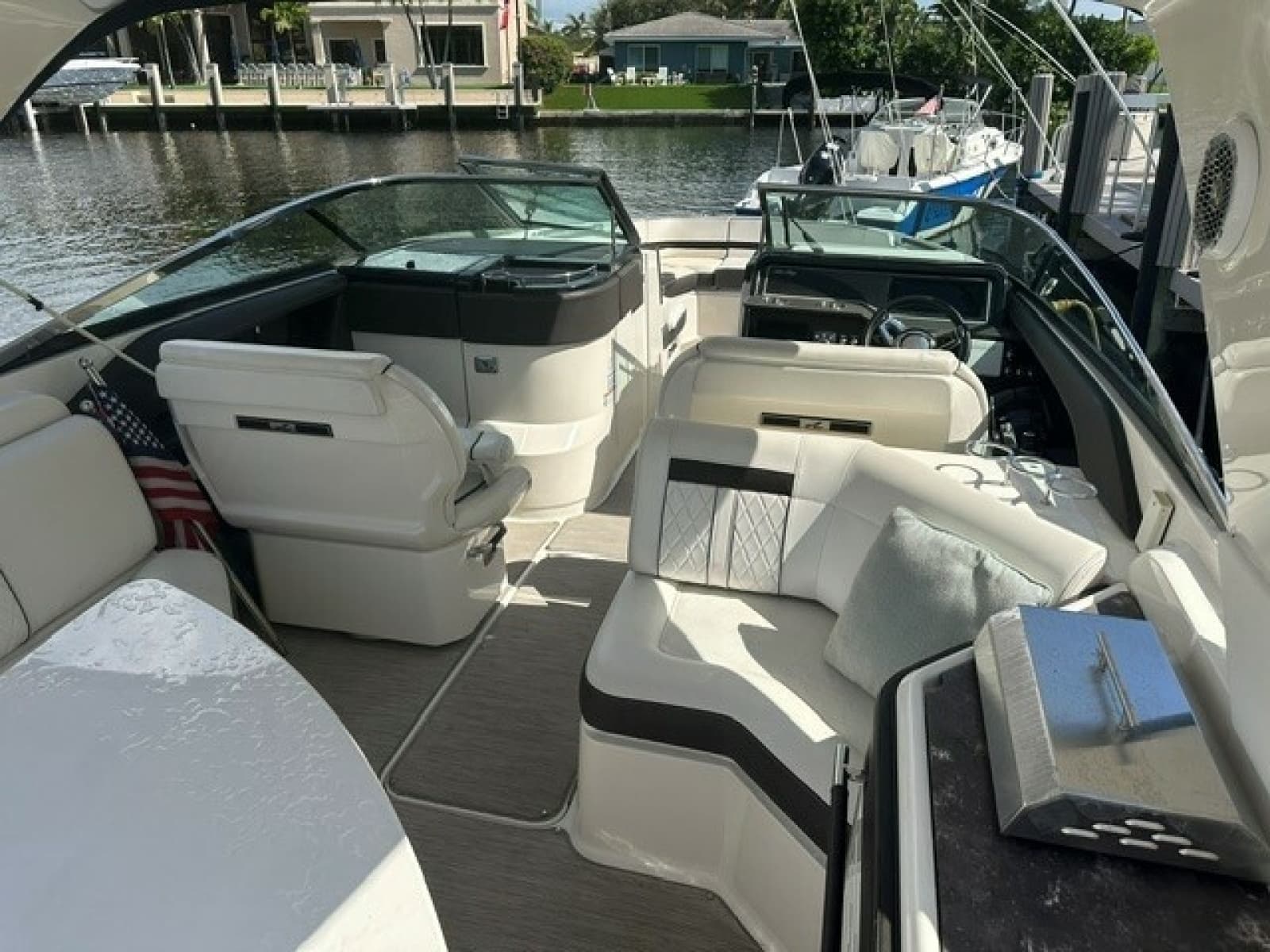 2018 Sea Ray SLX 310 - Photo 14