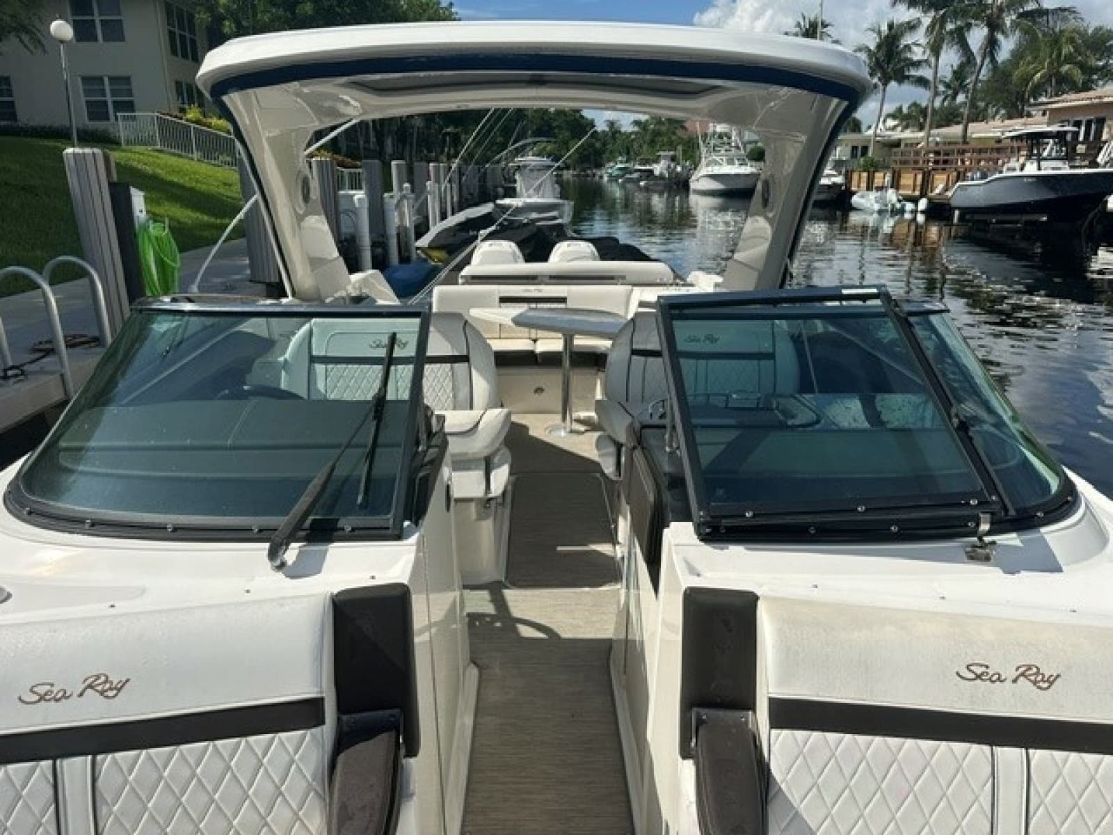 2018 Sea Ray SLX 310 - Photo 11