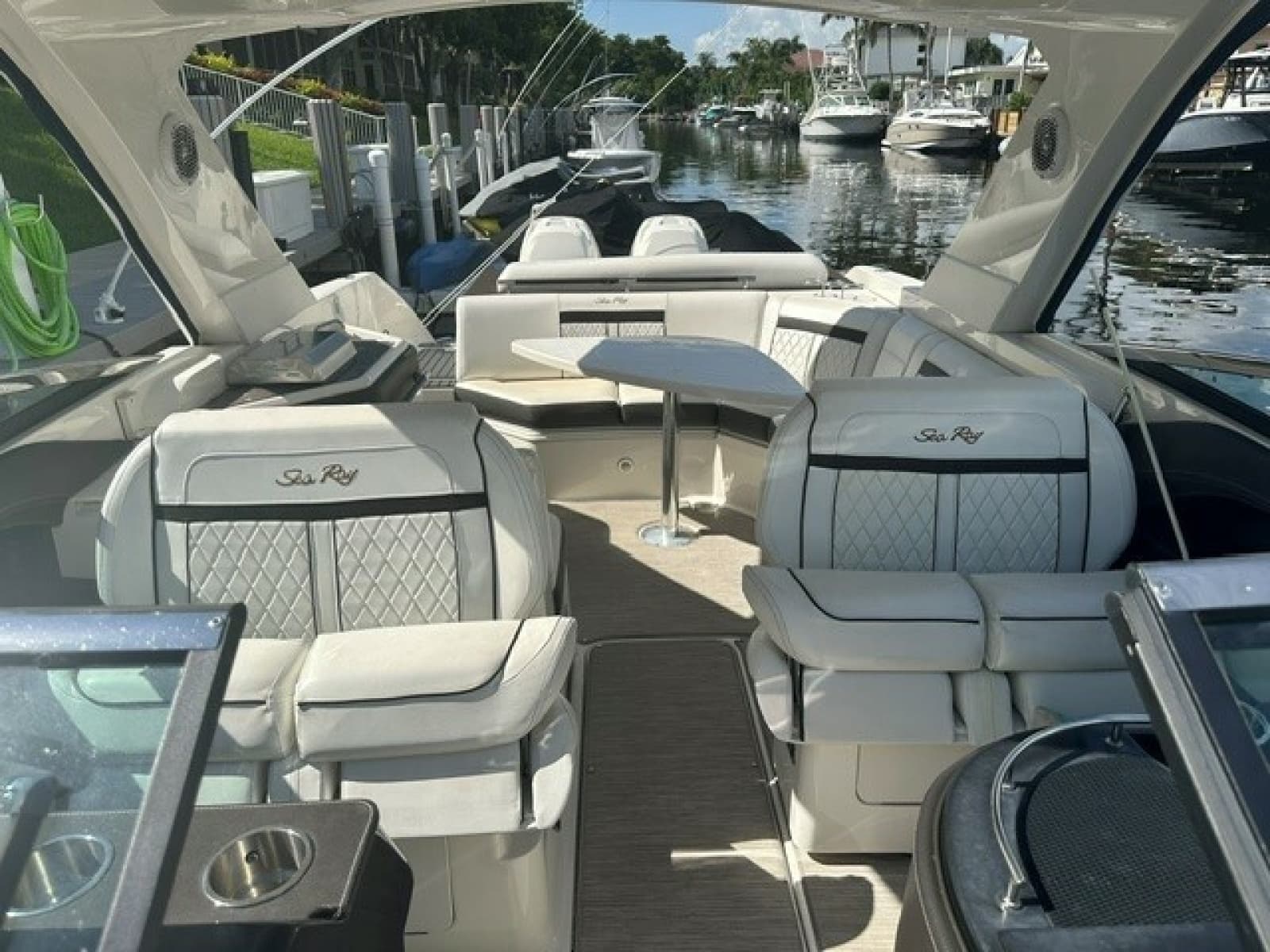 2018 Sea Ray SLX 310 - Photo 12