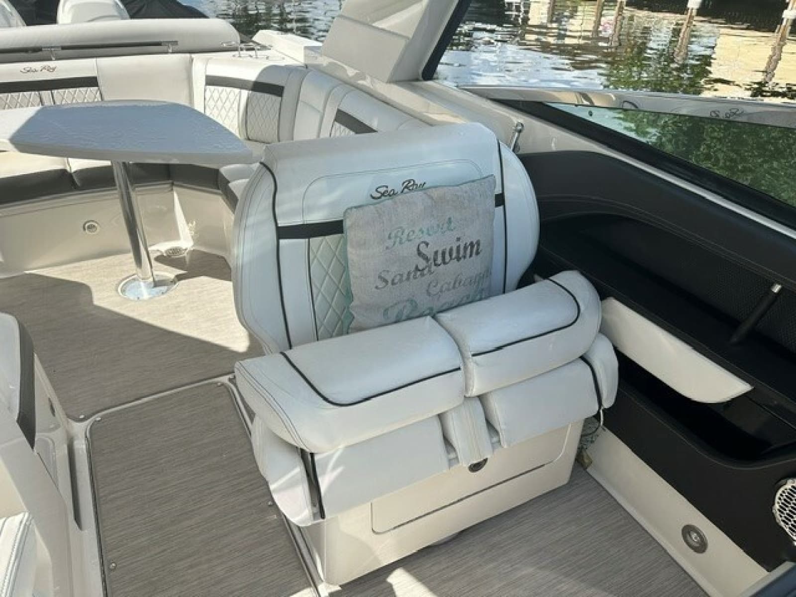 2018 Sea Ray SLX 310 - Photo 7