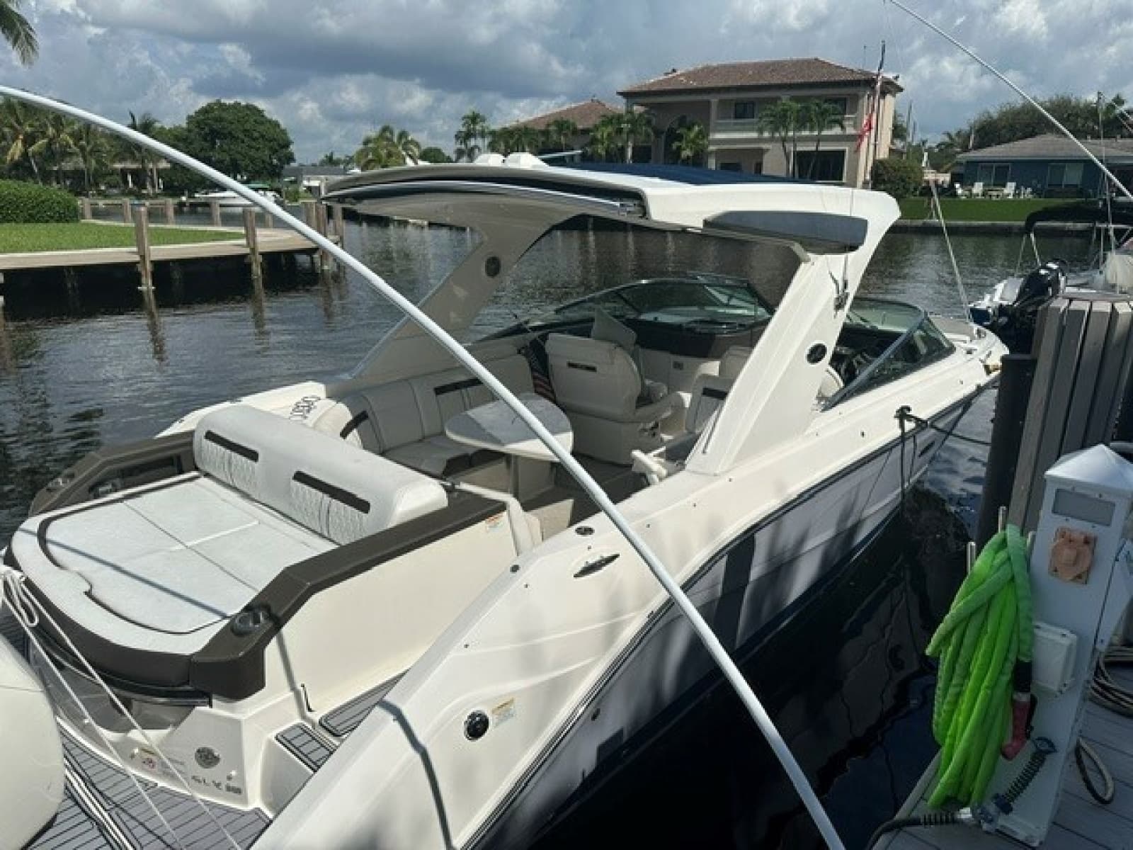2018 Sea Ray SLX 310 - Photo 3