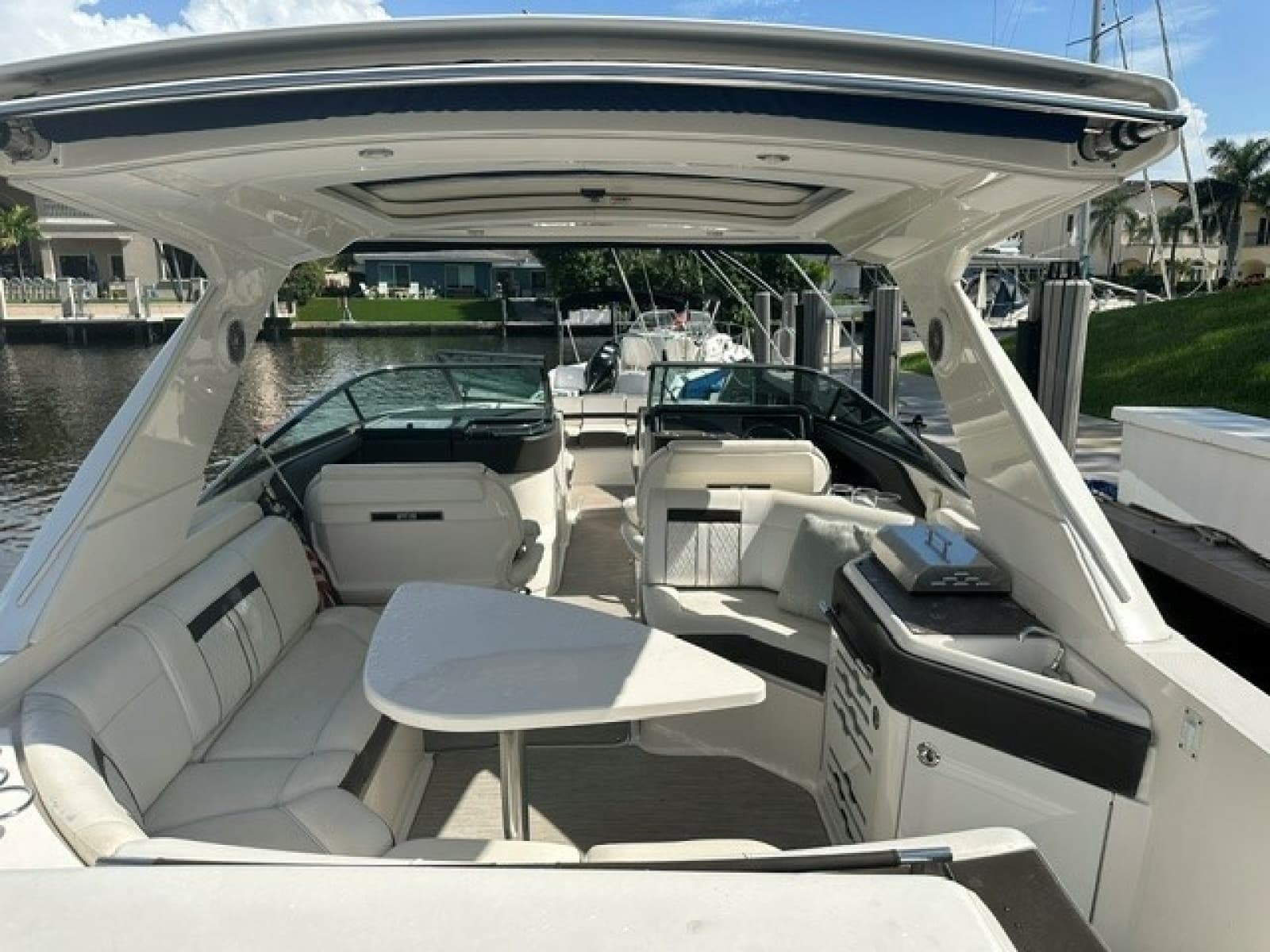 2018 Sea Ray SLX 310 - Photo 13