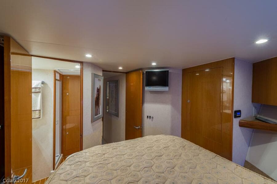 2007 Post 53 Convertible