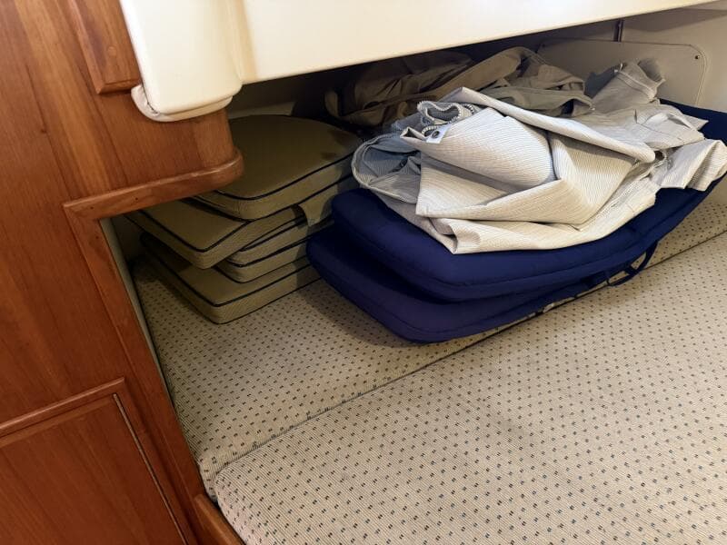 1999 Island Packet 380