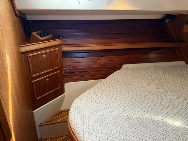 1999 Island Packet 380