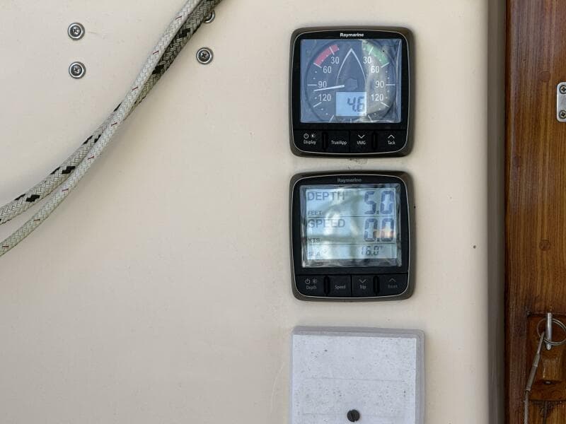 1999 Island Packet 380