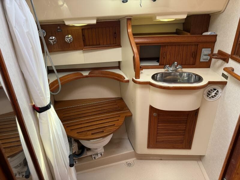 1999 Island Packet 380