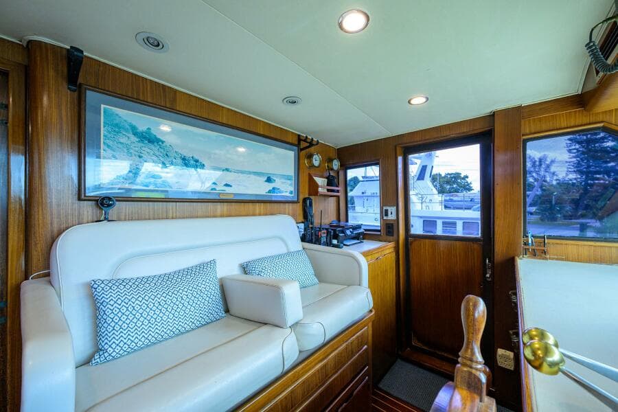 1991 Hatteras 78 Cockpit Motor Yacht