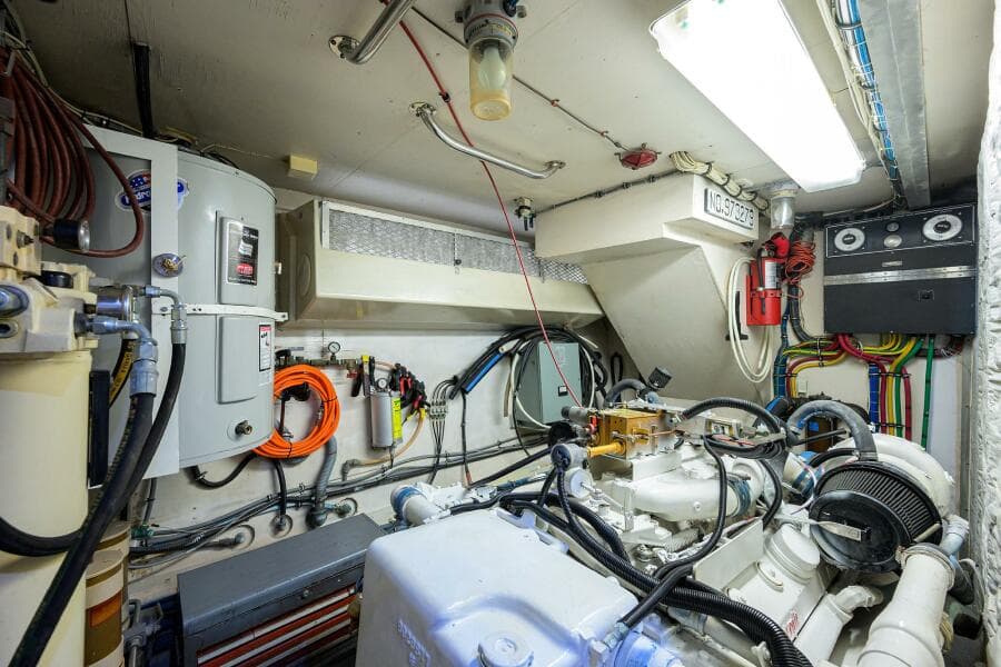 1991 Hatteras 78 Cockpit Motor Yacht