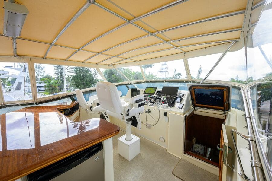 1991 Hatteras 78 Cockpit Motor Yacht