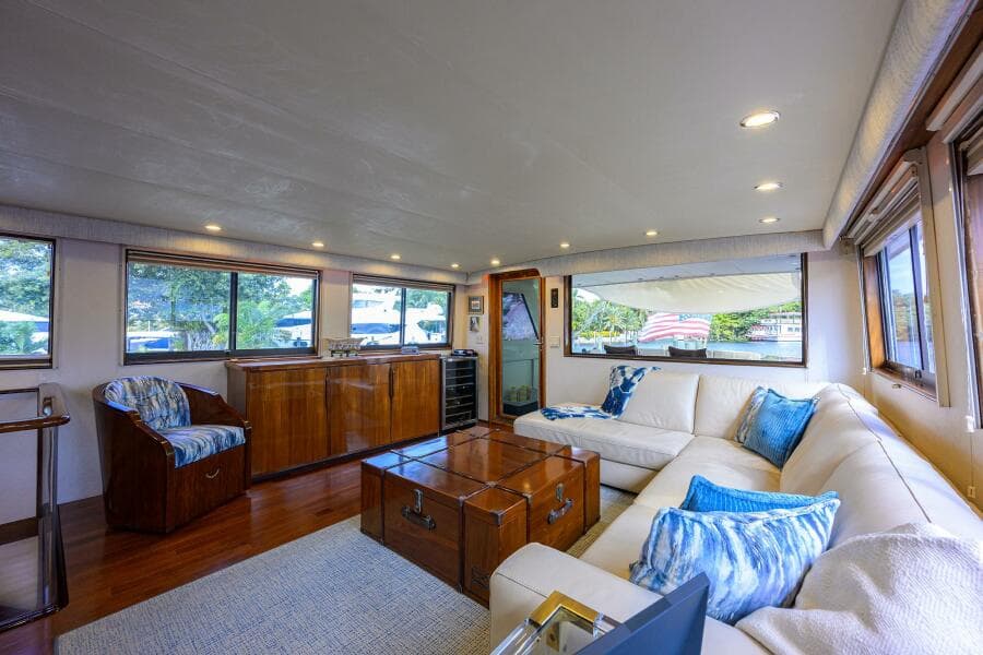 1991 Hatteras 78 Cockpit Motor Yacht
