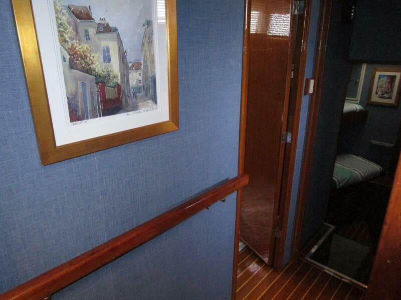 Forward Companionway  