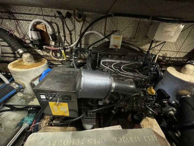 1987 Heritage East 40 Sundeck