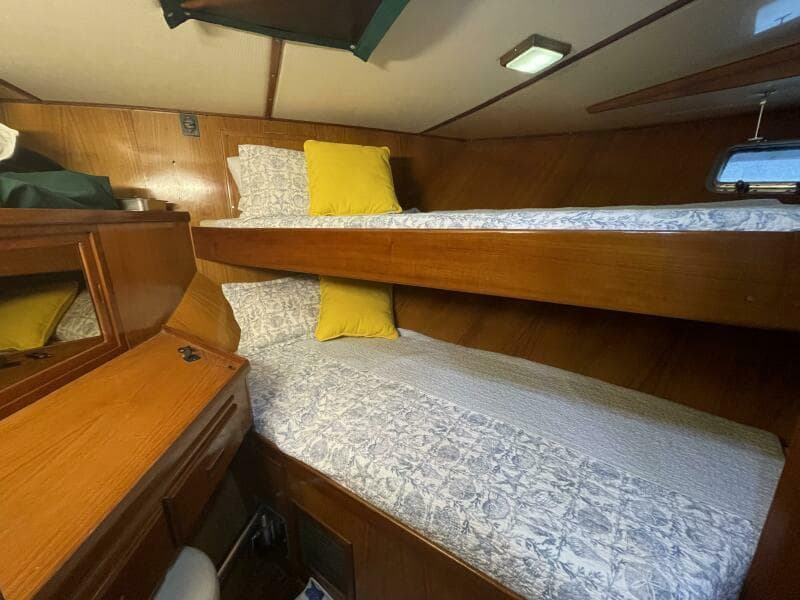1987 Heritage East 40 Sundeck