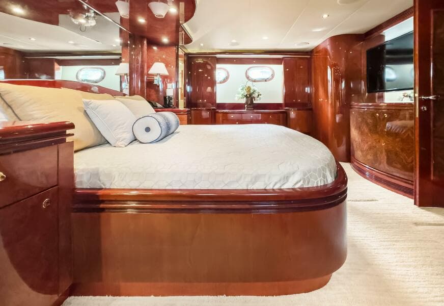 2005 Ocean Alexander 80 motoryacht