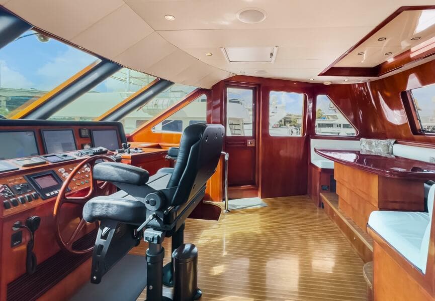 2005 Ocean Alexander 80 motoryacht