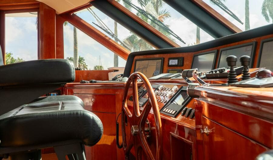 2005 Ocean Alexander 80 motoryacht