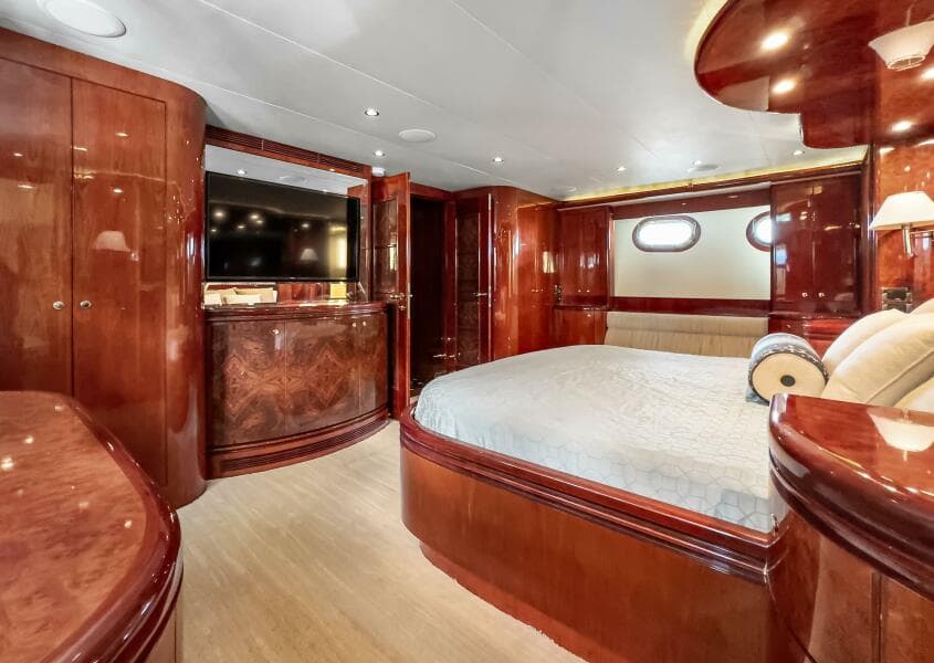 2005 Ocean Alexander 80 motoryacht