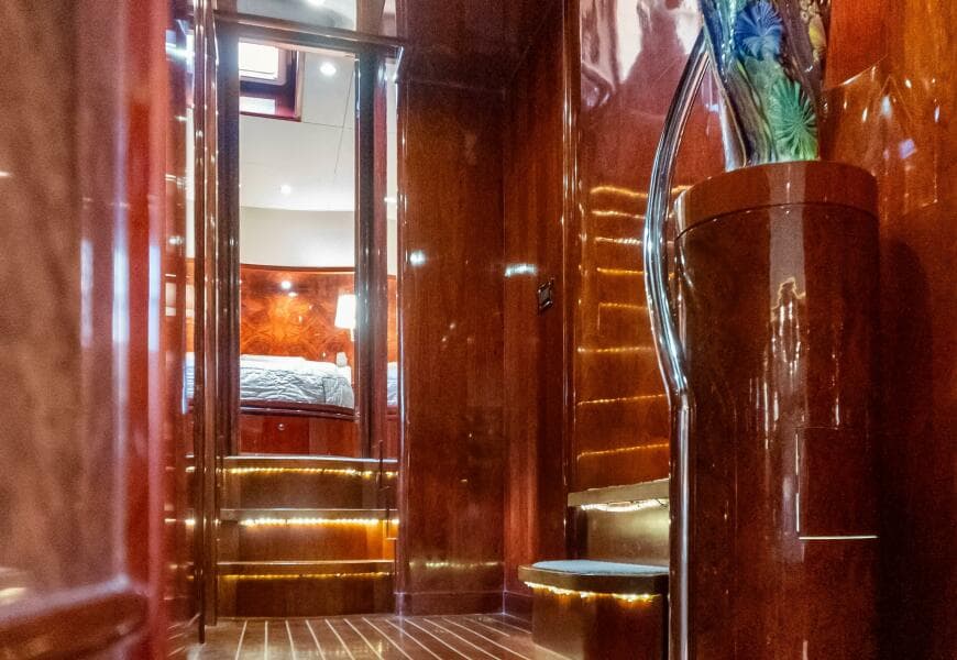 2005 Ocean Alexander 80 motoryacht