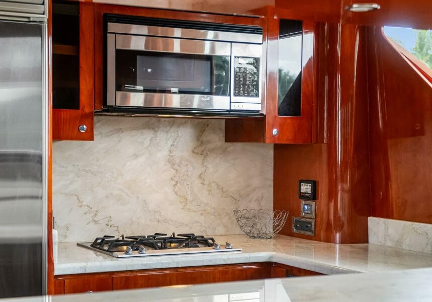 2005 Ocean Alexander 80 motoryacht