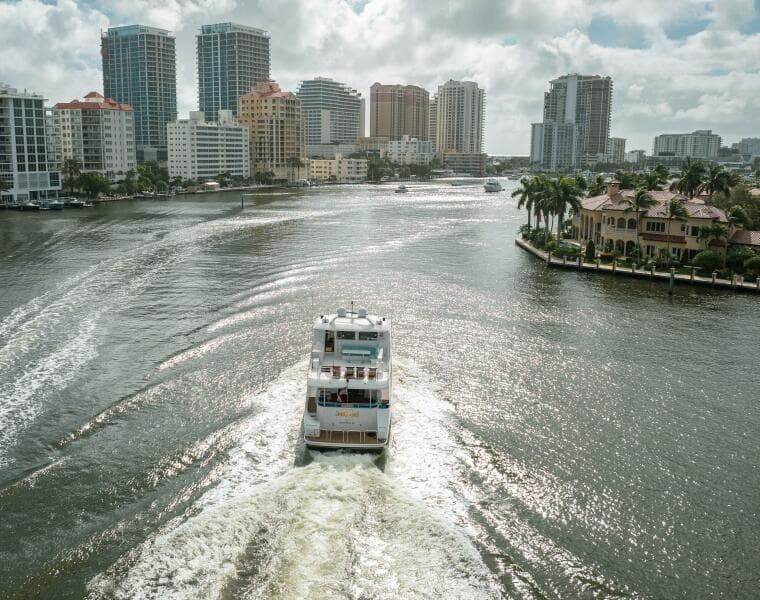 2005 Ocean Alexander 80 motoryacht