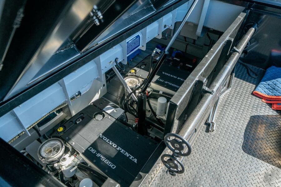 2022 Vanquish Yachts VQ45