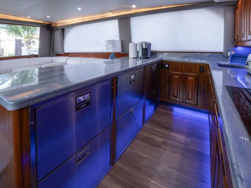 1998 Viking 58 Convertible