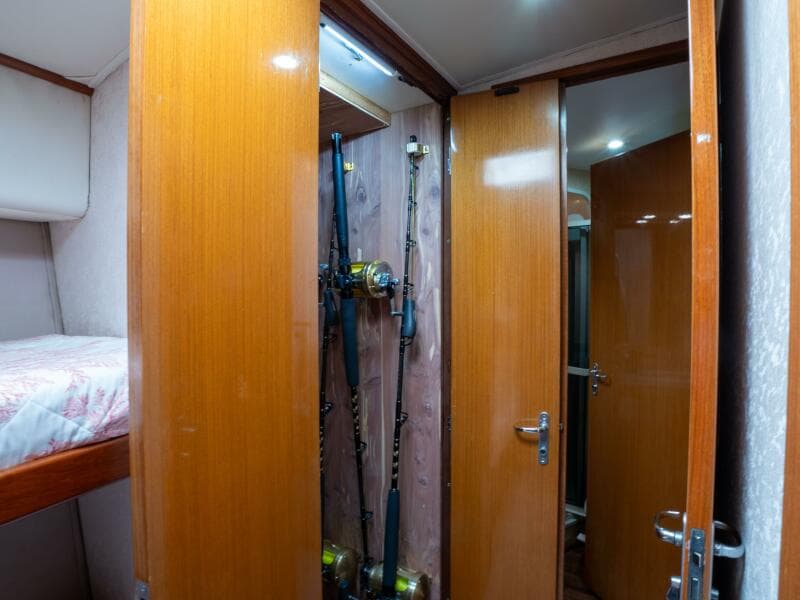 1998 Viking 58 Convertible