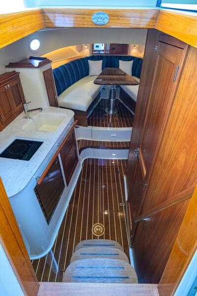 Hinckley 40X Renie Vie- Cabin