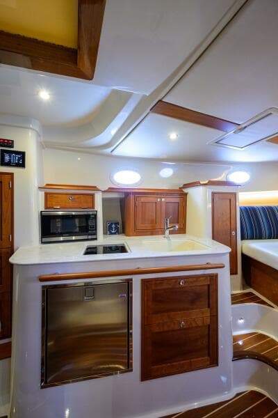 Hinckley 40X Renie Vie- Galley